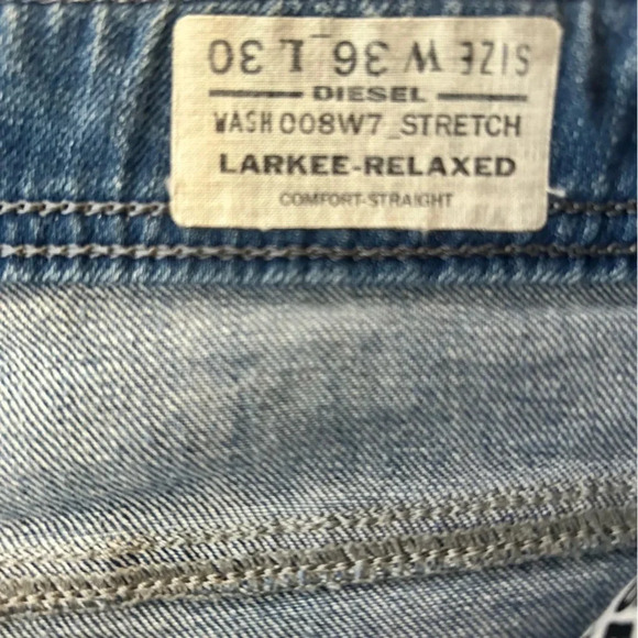 Diesel Men’s Jeans Larkee Relaxed Comfort Straight Wash 008W7 Size 36/30 - Picture 7 of 12